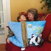 Un libro de cuento almohada