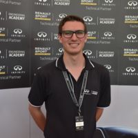 De la mano de Infiniti, un estudiante mexicano se va a trabajar a la Fórmula 1 en Europa