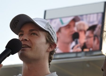 Nico Rosberg podría tirarle los tejos a Ferrari