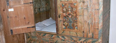 Na Idade Média, era comum dormir dentro de guarda-roupas de madeira: a grande questão é por que paramos de fazer isso 