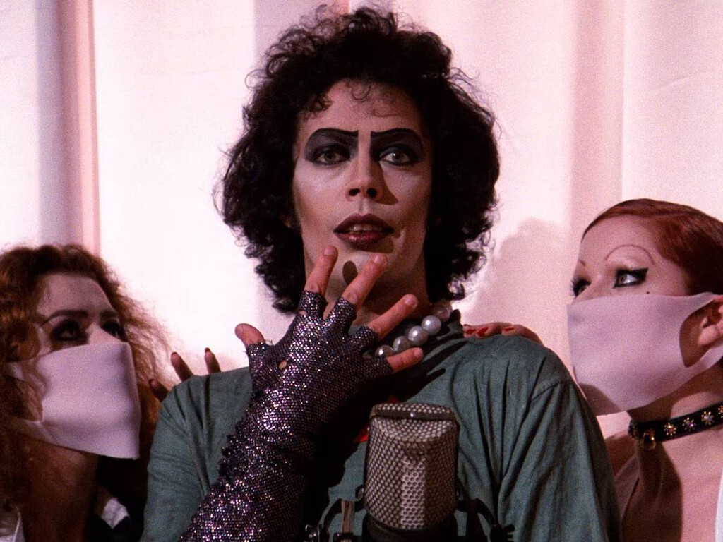 Ha muerto Tim Curry, pero siempre le recordaré por interpretar al extravagante y seductor protagonista de 'The Rocky Horror Picture Show'