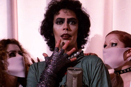 Ha muerto Tim Curry, pero siempre le recordaré por interpretar al extravagante y seductor protagonista de 'The Rocky Horror Picture Show' 