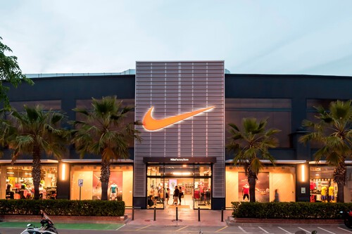 Nike se deshace en su outlet de decenas de sudaderas, camisetas, zapatillas Air Max y más con descuentos de hasta el 50% 