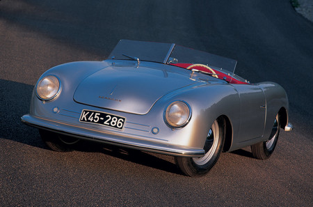 Ya puedes tener un localizador en tu Porsche clásico, y te lo ofrece la propia marca