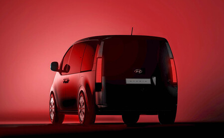 Hyundai Staria Premium