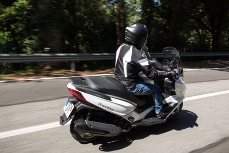 Kymco Grand Dink 2016 Test 022