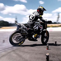 El Ken Block de las motos se marca una sesión de derrapes con su KTM 790 Duke y con un BMW E36