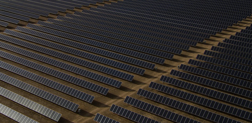 China lo confirma: plagar un desierto de paneles solares cambia el ecosistema (para mejor) 