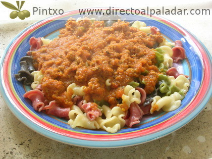 Un tipo de salsa boloñesa para pasta. Receta