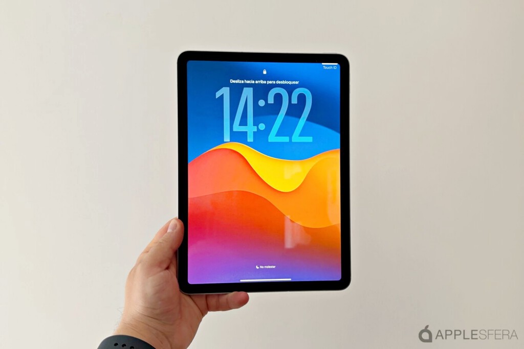 La pantalla del iPad Pro lleva años siendo la envidia de la del iPad Air. Eso está a punto de cambiar