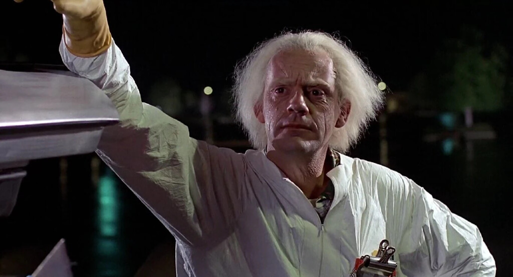 La saga de ‘Regreso al futuro’ cambia mucho si dejas de ver a Doc Brown como el científico loco y despistado. Su papel en la historia podría ser más ambiguo