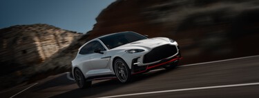 El Aston Martin DBX S es el SUV definitivo con 727 CV y menor peso al no recurrir a la electrificación