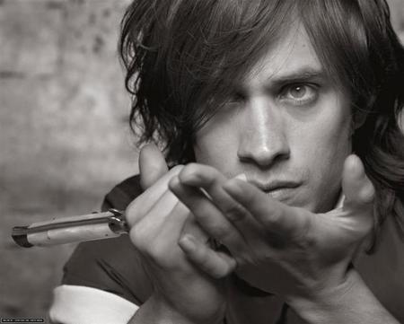 Gael García Bernal hasta los mismísimos de los paparazzis