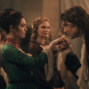 Si te enganchaste a 'Los Bridgerton' esta serie francesa de HBO va a convertirse en tu nueva obsesión 