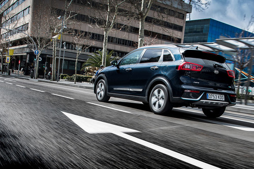 Probamos el Kia Niro PHEV de 1,8 l/100 km. ¿Merece la pena pagar más que por el híbrido convencional?