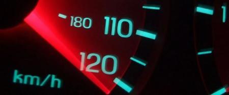 La Unión Europea podría ordenar instalar limitadores de velocidad en todos los vehículos