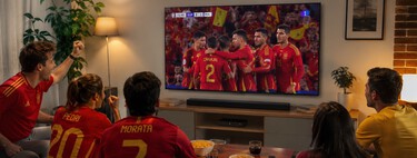 Crystal UHD, QLED, Neo QLED u OLED: cuál es la mejor tele Samsung para ver el Mundial según el salón que tengas 