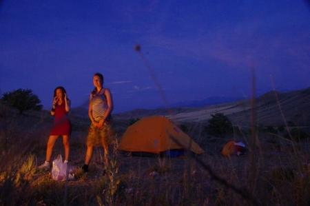 Mujeres embarazadas de camping
