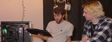 Una estrella de Twitch rompe su PC Gaming y un famoso youtuber lo arregla frente a 2,6 millones de espectadores 