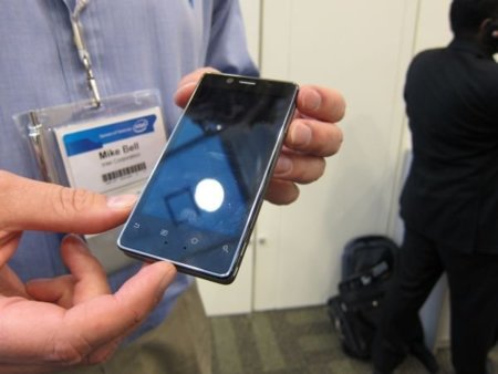 Intel nos enseña Android 2.3 sobre su plataforma Medfield