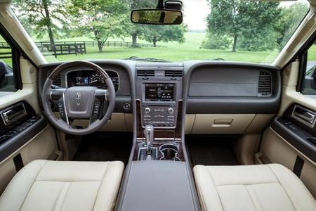 Lincoln Navigator 2015 (2)