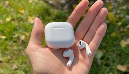 私のAirPods 4