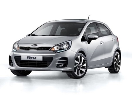 Kia Rio estrena look y motores más eficientes