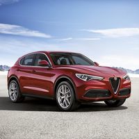 Alfa Romeo Stelvio First Edition: No es un Quadrifoglio Verde, pero igual  emociona