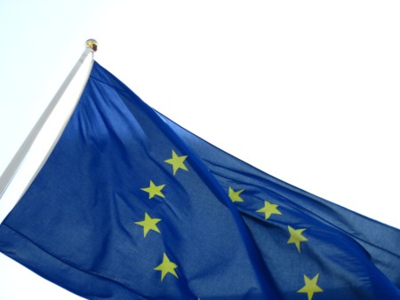 La Unión Europea pacta la primera gran ley de seguridad en la red. ¿En qué consiste?