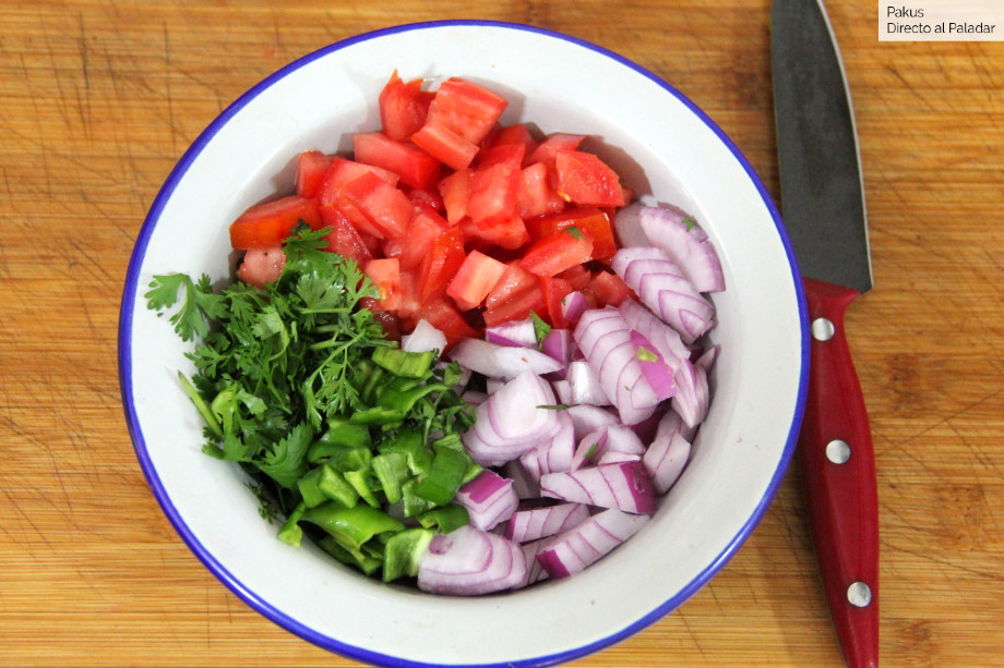 Cómo hacer pico de gallo la receta más fácil de la salsa mexicana tradicional Cómo hacer pico de gallo la receta más fácil de la salsa mexicana tradicional