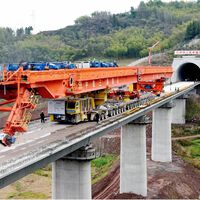 Nem meses, nem anos: a China desafia a lógica da engenharia ao erguer um viaduto gigante de milhares de toneladas em apenas 24 horas 
