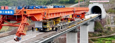 Nem meses, nem anos: a China desafia a lógica da engenharia ao erguer um viaduto gigante de milhares de toneladas em apenas 24 horas 