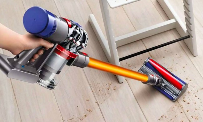 Dyson V8