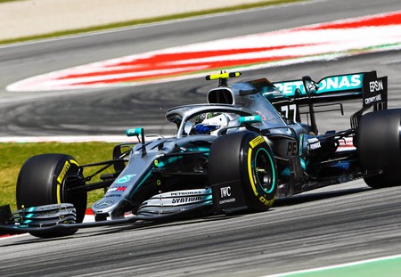 Valtteri Bottas se pone serio: pole position, récord del circuito y seis décimas a Lewis Hamilton