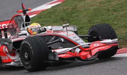 Los McLaren convencen y Renault preocupa