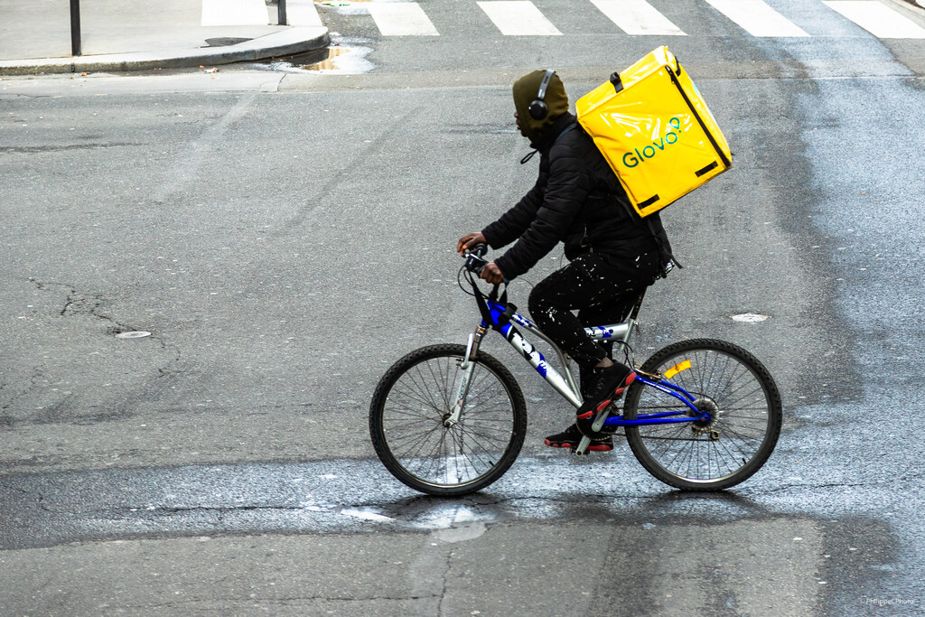 Una venta ruinosa: Glovo pasa a manos de Delivery Hero por menos de la mitad del valor acordado