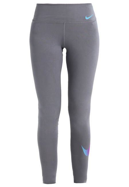 60% de descuento en estas mallas de Nike Performance en gris y púrpura: ahora sólo 17,95 euros en Zalando con envío gratis