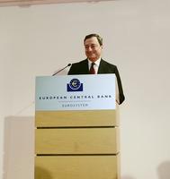 Mario Draghi pide de los gobiernos más reformas económicas