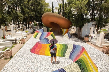 El peculiar Mausoleo del cantante José Alfredo Jiménez en Dolores Hidalgo, México