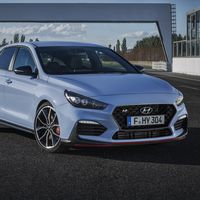"Los coches premium tienen demasiados gadgets". Así lo ve Albert Biermann, responsable de los Hyundai i30N y Genesis 
