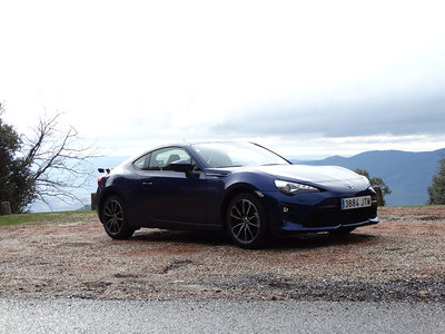 Nos llevamos al deportivo Toyota GT86 2017 a dar una vuelta. ¿El resultado? Es mejor verlo