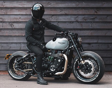 Esta scrambler es la Triumph Bobber más potente y rápida del mundo, tiene compresor y supera los 200 CV