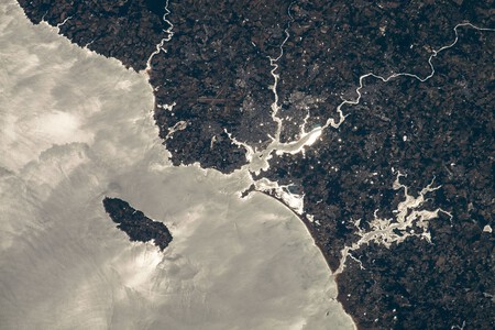 Canal De La Mancha Sunlight