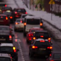 Quedan 15 días para las ZBE pero los coches que más se venden son diésel, sin etiqueta y tienen más de 15 años