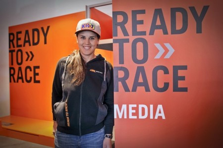 Laia Sanz se estrena a lomos de la KTM Rallye