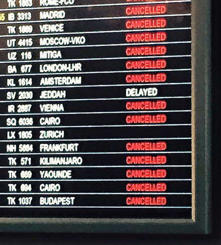 Cómo reclamar si tu vuelo es retrasado o cancelado por una huelga de controladores