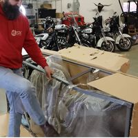 Amazon también vende motos eléctricas. Y la más cara que tienen parece una Ducati Diavel, pero en china