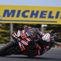 Marco Bezzecchi y Aprilia arrasan en la Sprint mientras Pecco Bagnaia y Ducati tocan fondo en Australia 