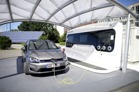 Volkswagen está pensando apuntarse a la "moda" del electrolito sólido para llegar a los 700 kms de autonomía