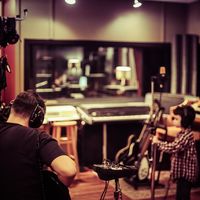 Escuchar o tocar música junto a tus hijos ayuda a tener una relación más cercana con ellos 